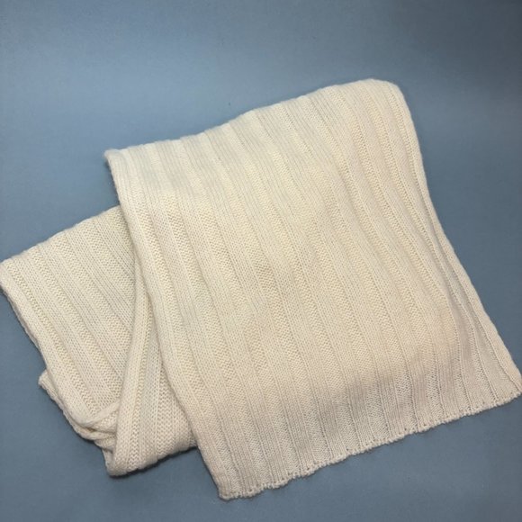 C by Bloomingdale's Soft Cozy Cashmere Cream White Knit Long Winter Scarf NWT - Picture 1 of 10